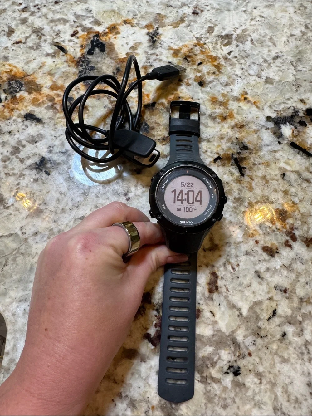 Suunto Ambit3 Peak Black GPS Multisport Watch OW143 + Charger